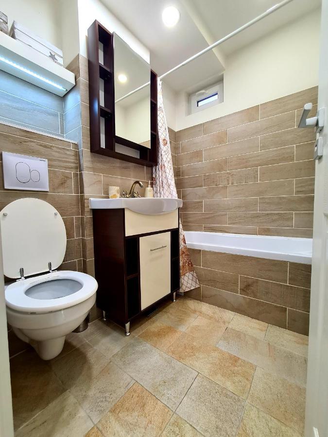 Best Apartment Central Хунедоара Екстер'єр фото