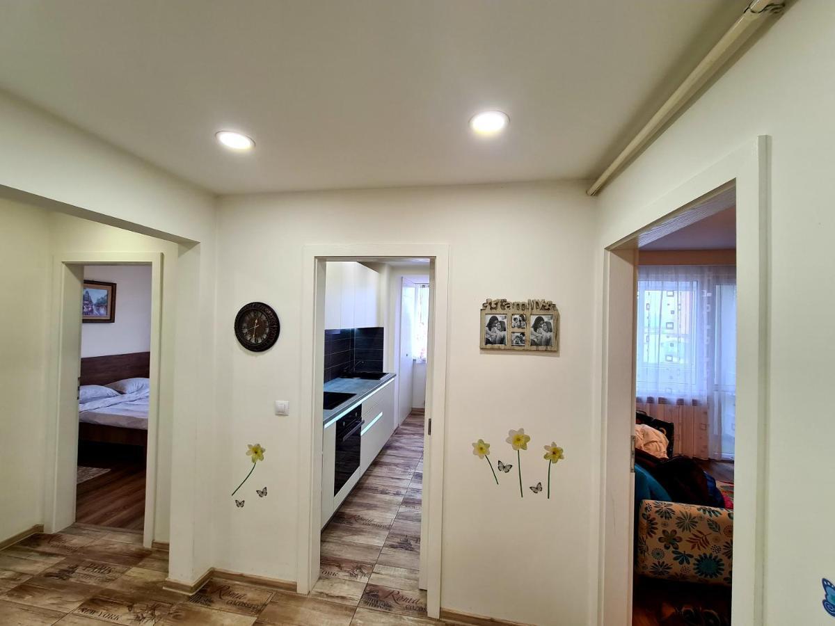 Best Apartment Central Хунедоара Екстер'єр фото