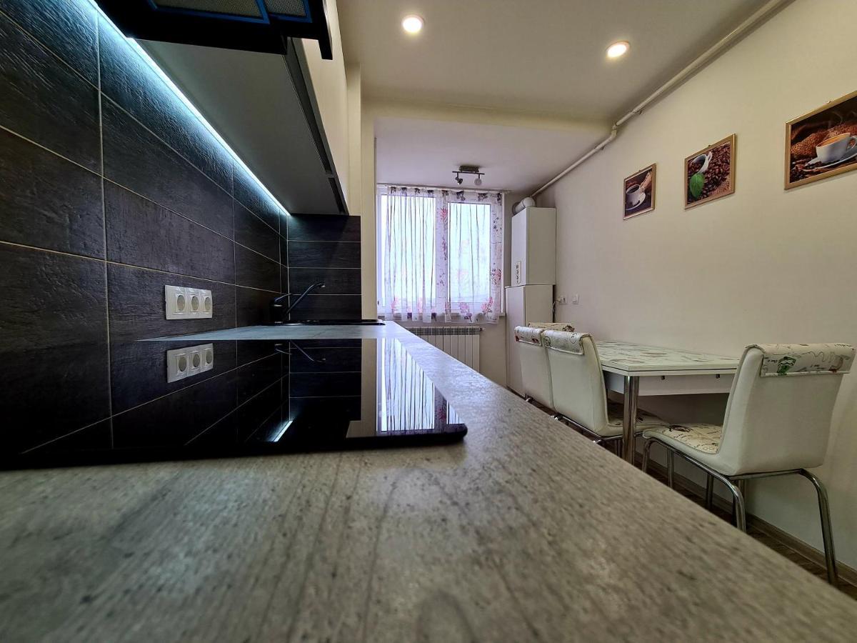 Best Apartment Central Хунедоара Екстер'єр фото