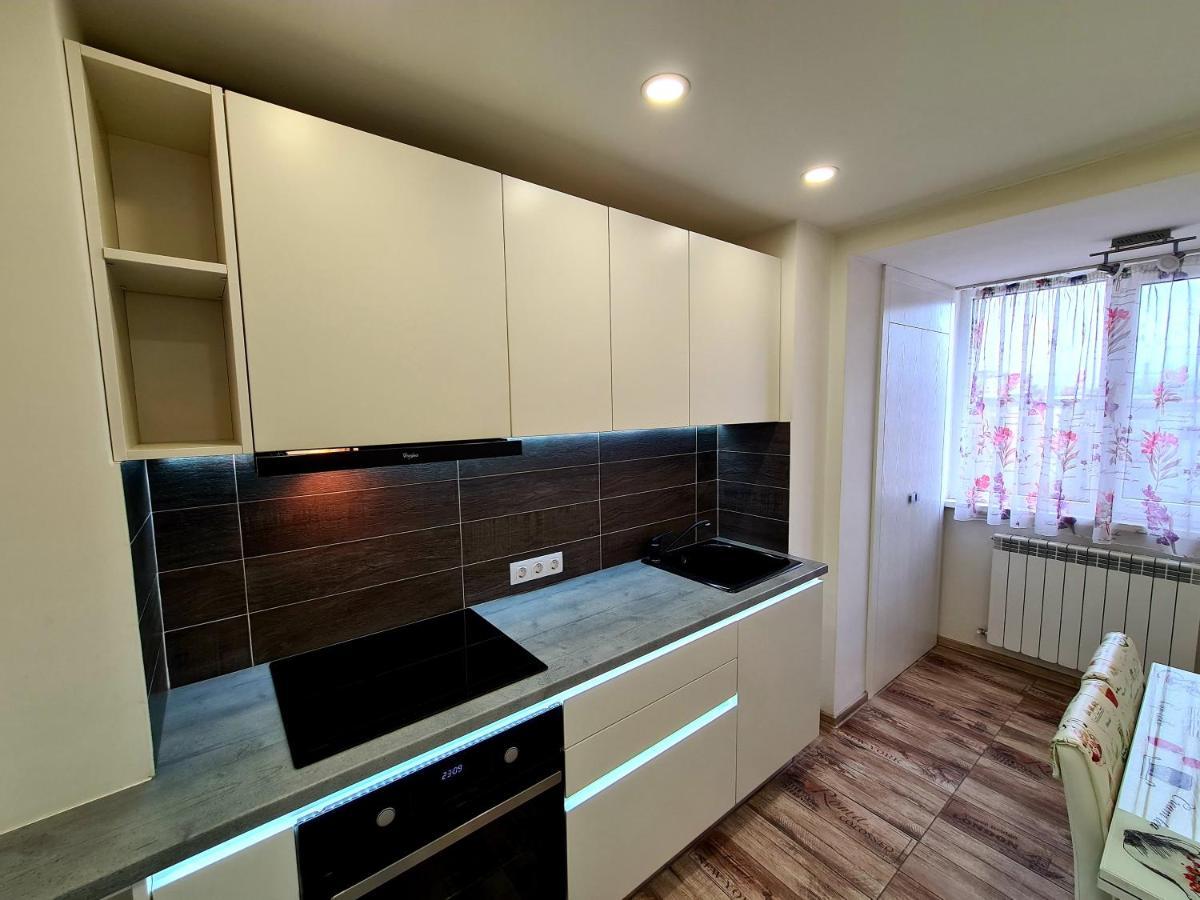 Best Apartment Central Хунедоара Екстер'єр фото