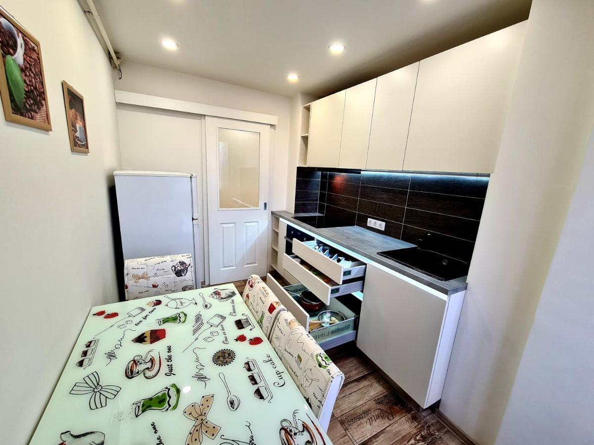 Best Apartment Central Хунедоара Екстер'єр фото