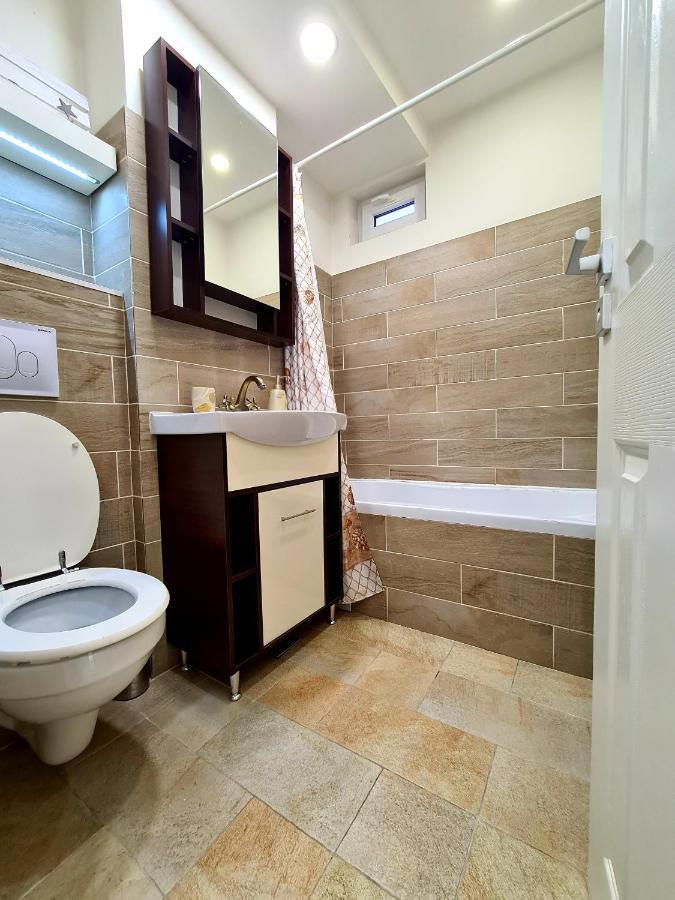Best Apartment Central Хунедоара Екстер'єр фото