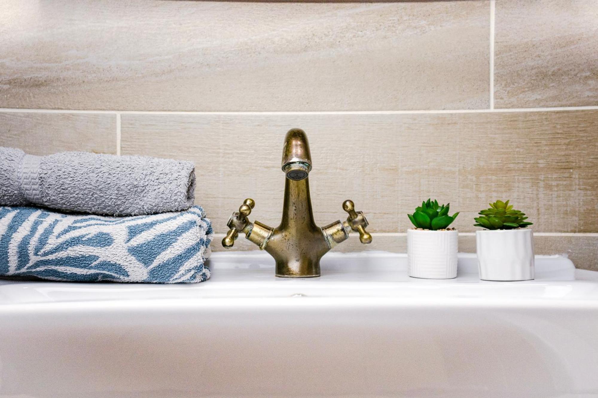 Best Apartment Central Хунедоара Екстер'єр фото